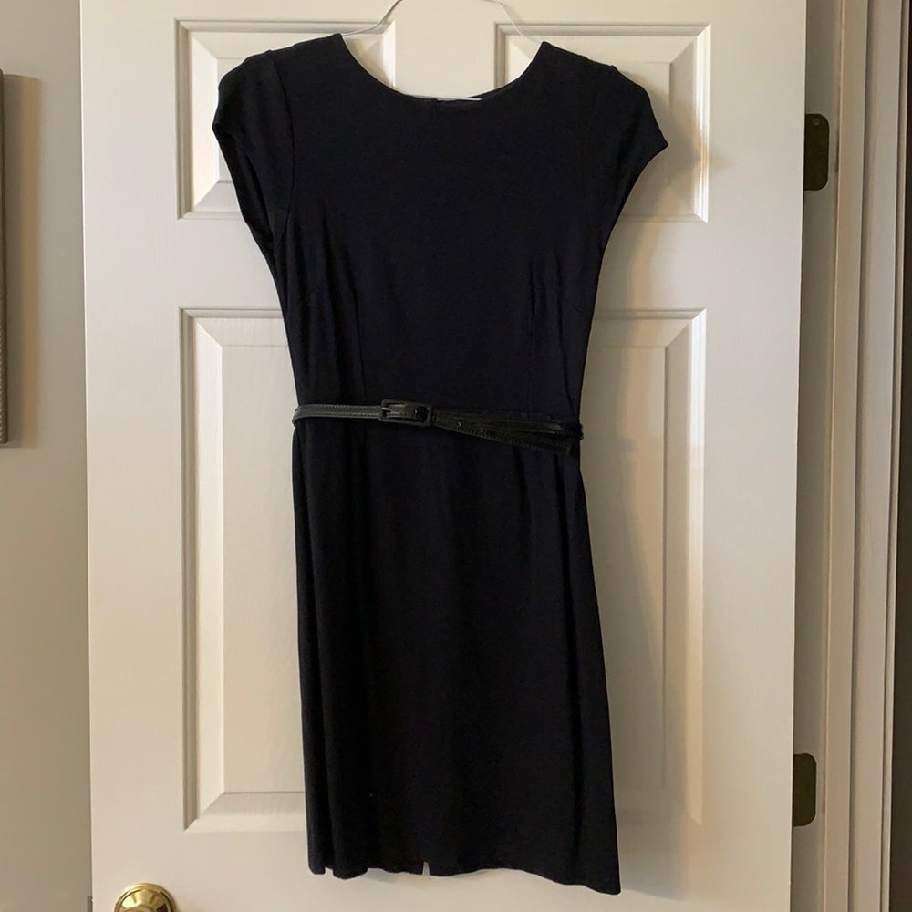 Simple cotton little back dress w belt